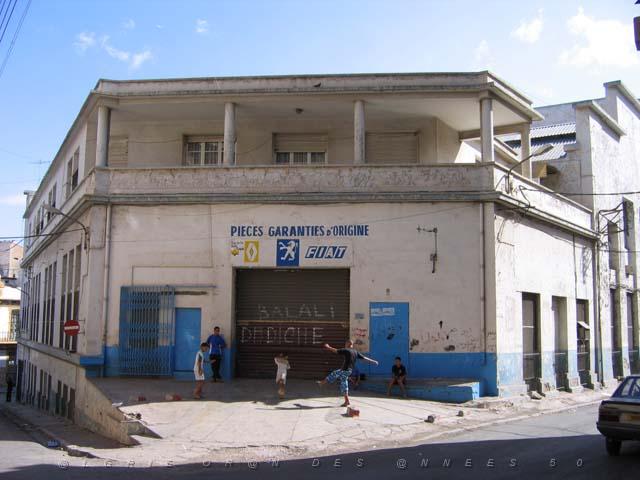 VOYAGE ORAN SEPTEMBRE 2006 314 15 sept. 06 - matin - RUE JALRAS ANCIEN GARAGE PEUGEOT.JPG